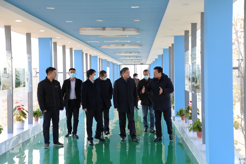 九一国产精品主要领导应邀参加培训