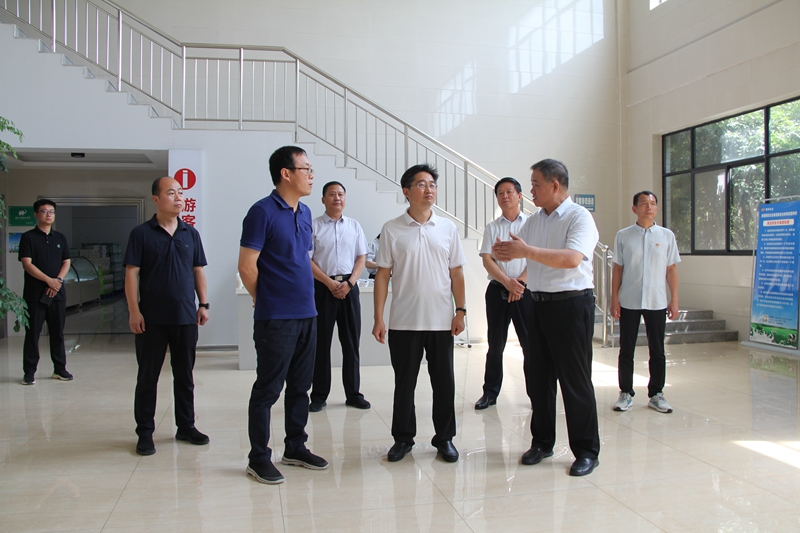 李亦博市长莅临九一国产精品调研